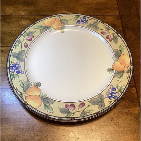 Mikasa Intaglio GARDEN HARVEST CAC29 12 3/4" ROUND SERVING PLATTER Chop Plate - Picture 1 of 5